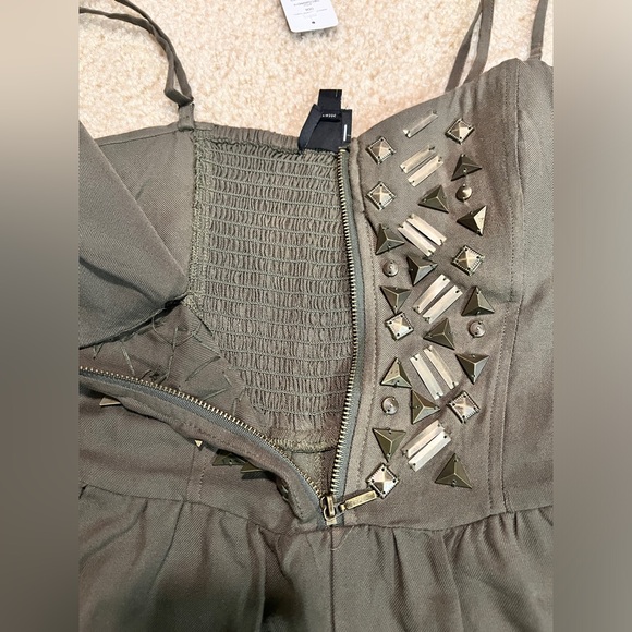 NWT 2B BeBe green studded romper size Small - Picture 8 of 11